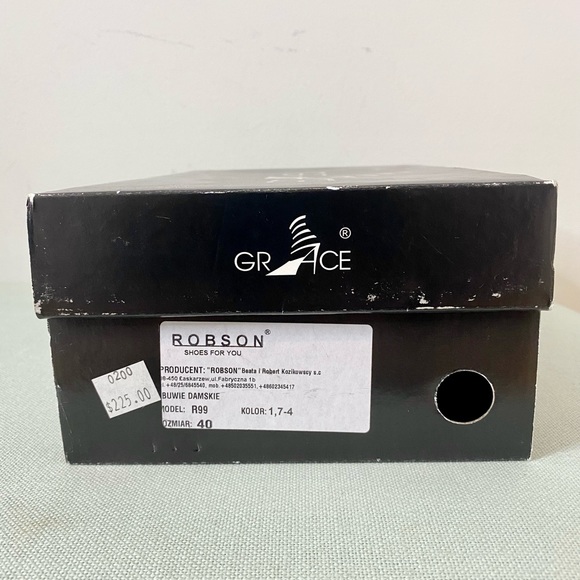 Vintage Grace Patent Slingback with Cutout Heels - Picture 9 of 9